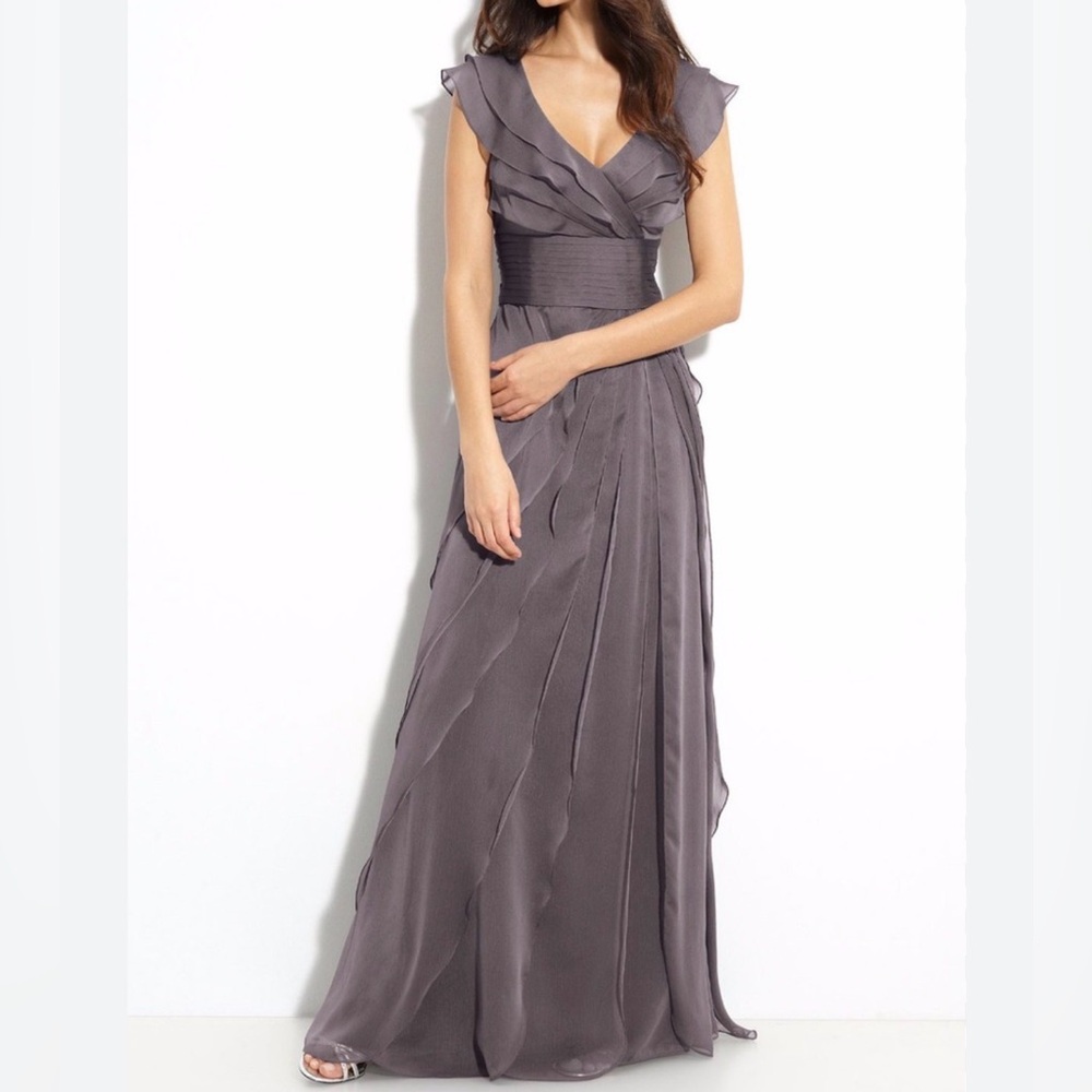Adrianna Papell Charcoal Tiered Chiffon dress size 8 NWOT